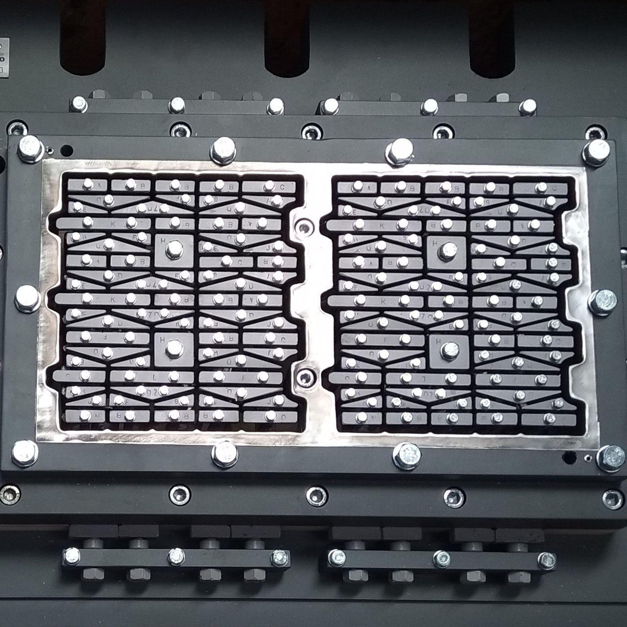 Dies Thermal Insulated Blocks Sabofiliere