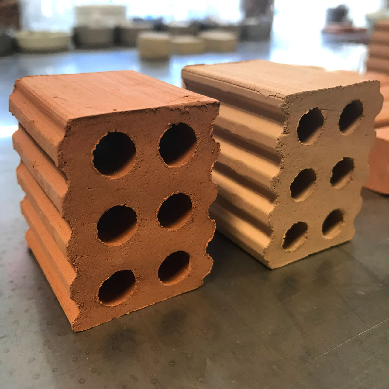 Lightweight Products And Porosification Agents In Ceramic Mass