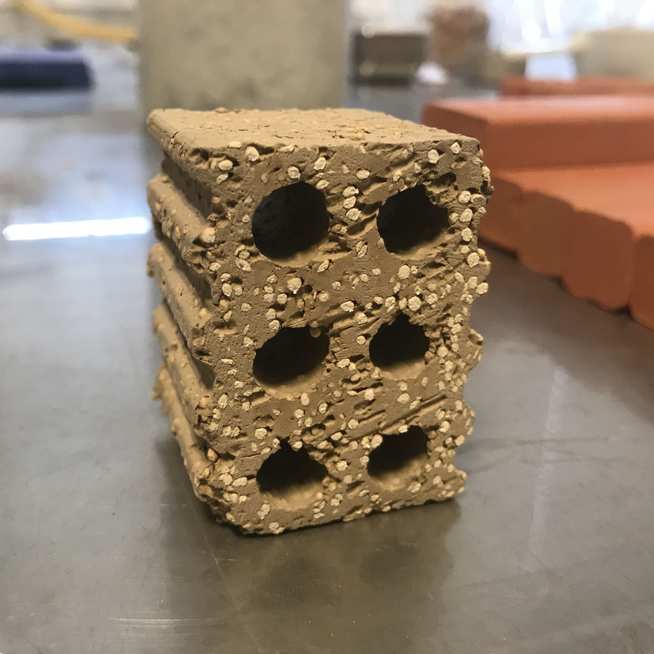 Lightweight Products And Porosification Agents In Ceramic Mass